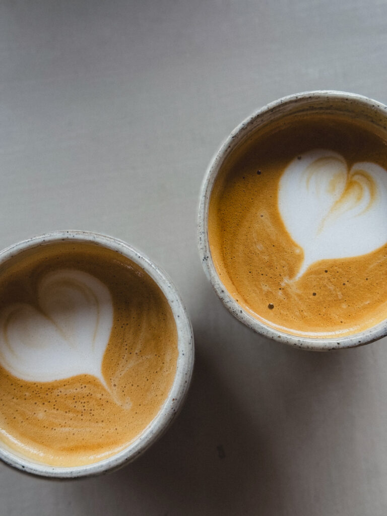 Healthy, booze-free, low-sugar fall lattes to enjoy on cozy fall mornings