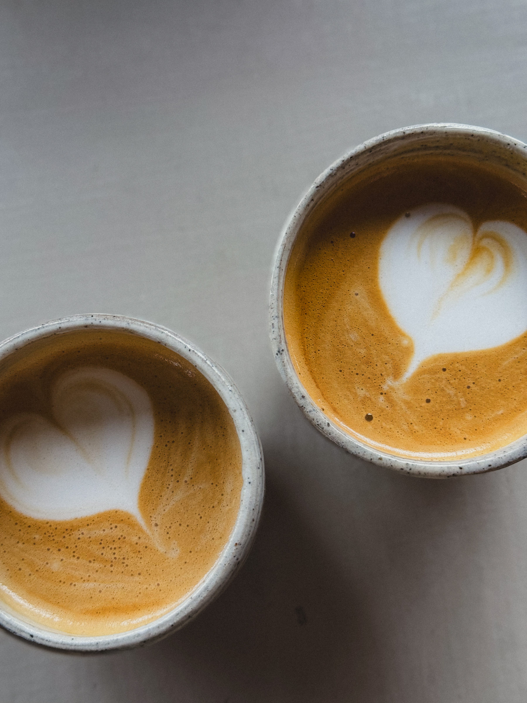 Healthy, booze-free, low-sugar fall lattes to enjoy on cozy fall mornings