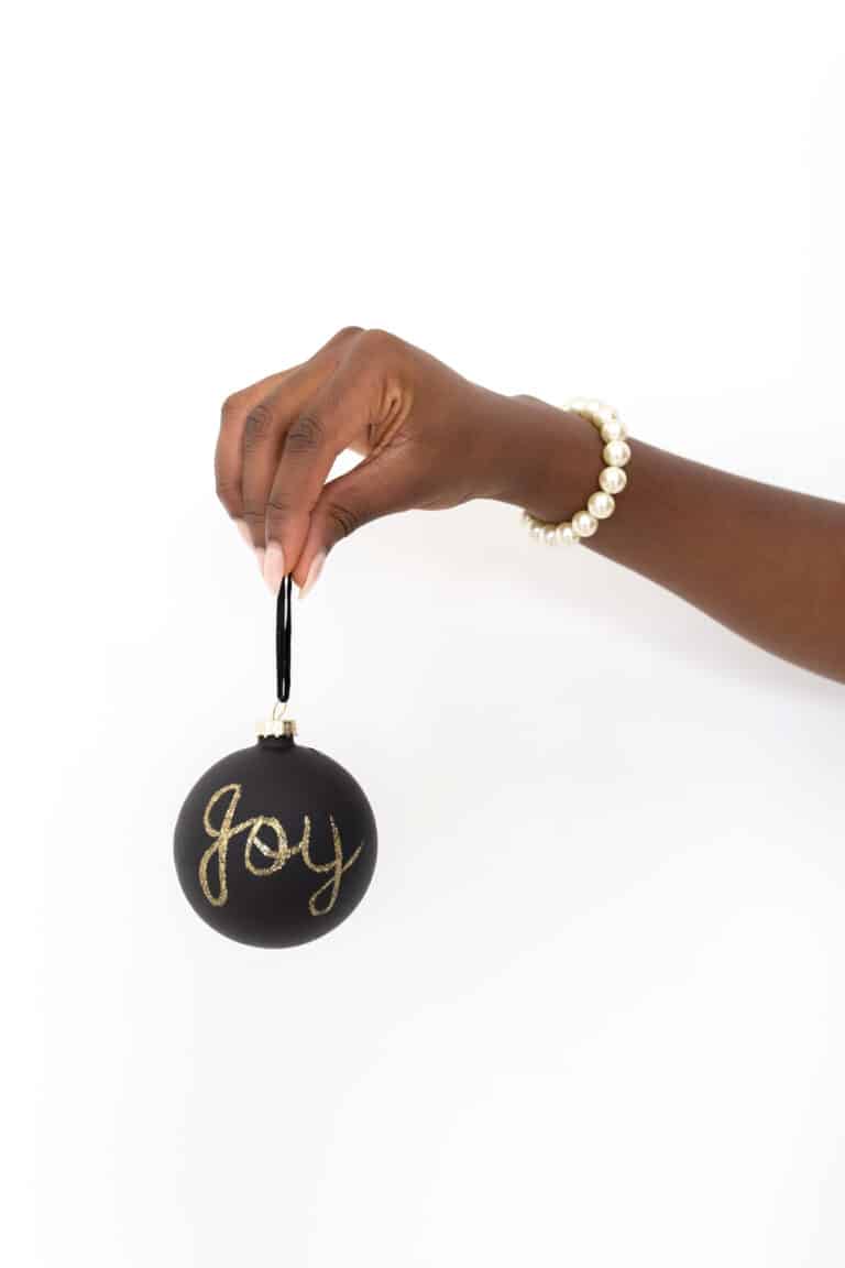 Less Stressful Holidays: What Actually Kept Me Joyful This Year